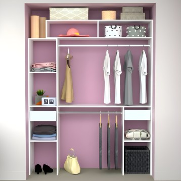 Armario abierto rosa y blanco con compartimentos y barras para ropa y accesorios variados