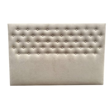 Cabecero tapizado en tela beige con botones decorativos en patrón acolchado y respaldo alto