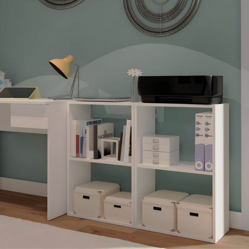 Estantería blanca modular con compartimentos abiertos y cerrados en ambiente de oficina decorada con lámpara amarilla y pared ve