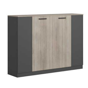Aparador con puertas de madera clara y laterales gris antracita y tiradores metálicos negros