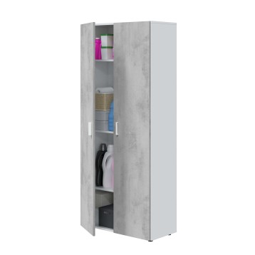 Armario alto de dos puertas en color gris cemento con estantes interiores y puerta abierta mostrando contenido