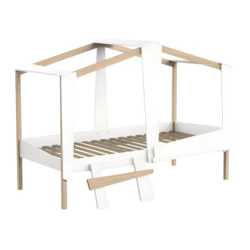 Cama dosel blanca y madera natural con estructura de cuatro postes y somier de lamas