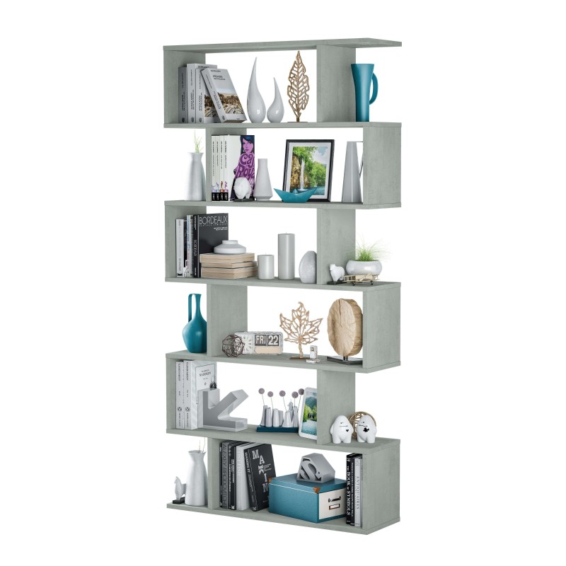 Estantería modular de pared con siete compartimentos en color gris claro y diseño escalonado para libros y decoración