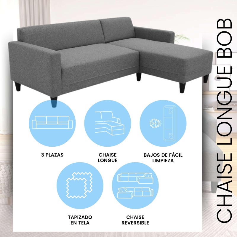 Sofá chaise longue gris de 3 plazas con tapizado en tela y patas negras. Vista ambiente con iconos de características