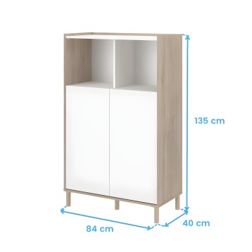 Mueble estantería de madera natural y puertas blancas con compartimentos abiertos y cerrados vista frontal