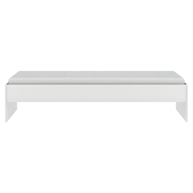 Cama blanca con asiento tapizado gris y estructura minimalista vista frontal