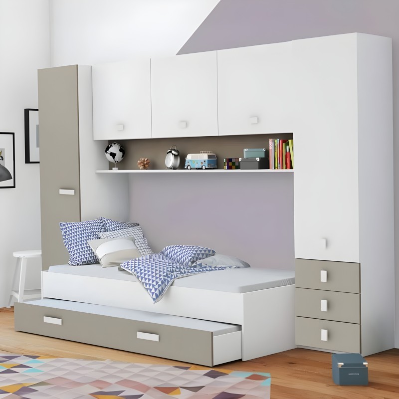 Cama juvenil blanca y beige con armarios superiores y estantería integrada vista en ambiente