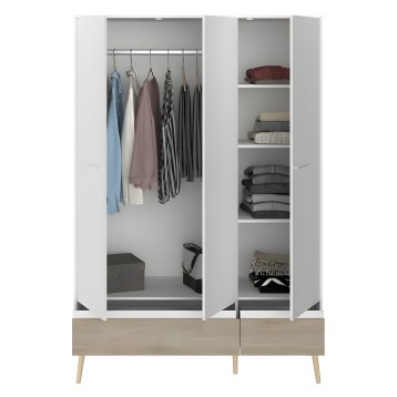 Armario ropero blanco y madera con puertas abiertas mostrando interior con barra de colgar y estantes