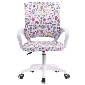 Silla de escritorio juvenil con estampado multicolor, reposabrazos blancos, altura regulable y ruedas.